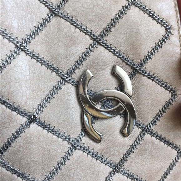 ❤️TRADED❤️CHANEL IVORY CHAIN CLUTCH HANDBAG QUILT - Picture 2 of 8